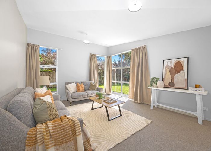  at 8 Somers Place, Spreydon, Christchurch City, Canterbury