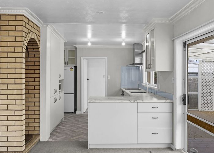  at 9 Glenside Avenue, Ilam, Christchurch