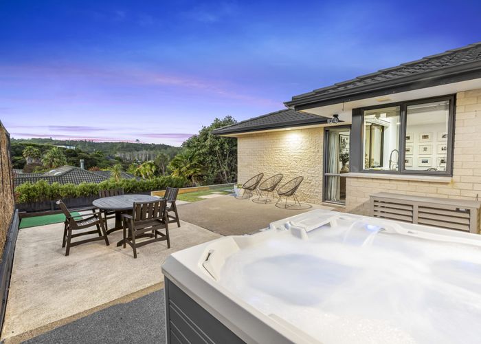 at 8 Roberta Crescent, Orewa, Orewa