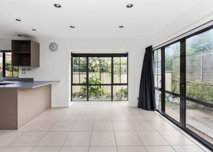  at 806A Grove Road, Mayfair, Hastings