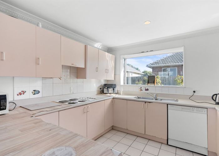  at 2/16 Tika Street, Riccarton, Christchurch