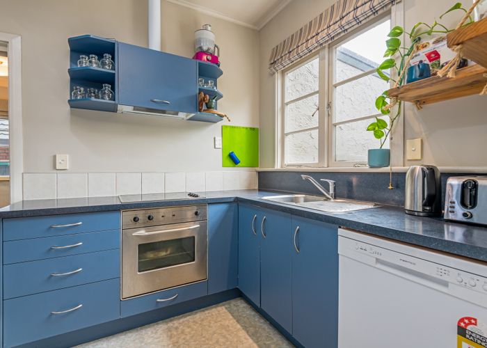 at 8 Graham Place, West End, Palmerston North