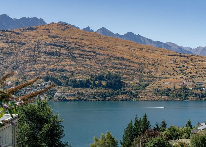  at 19B Woodbury Rise, Queenstown, Queenstown