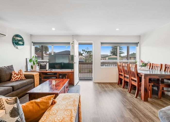  at 2/33F Springs Road, Parakai, Rodney, Auckland