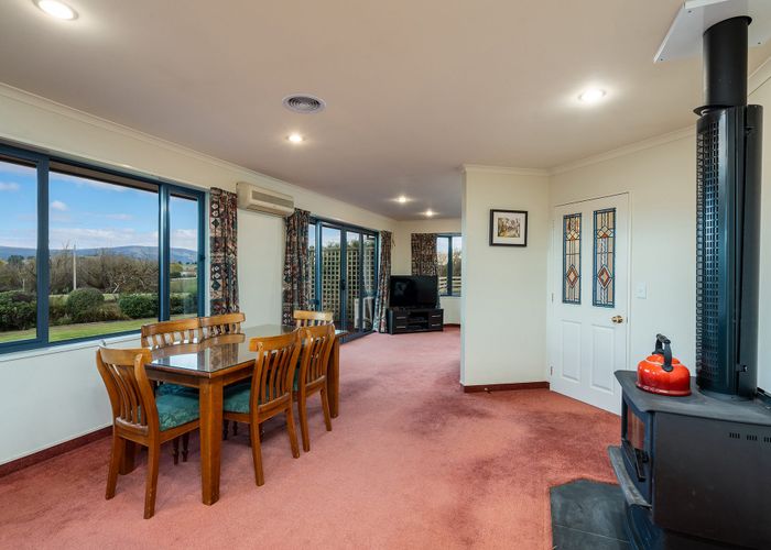  at 1121 Waihola Highway, Waihola