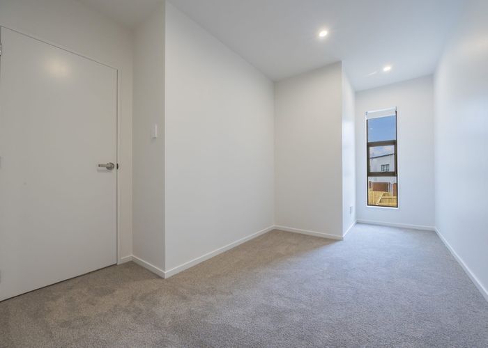  at 18/35 Young Crescent, Drury, Papakura, Auckland