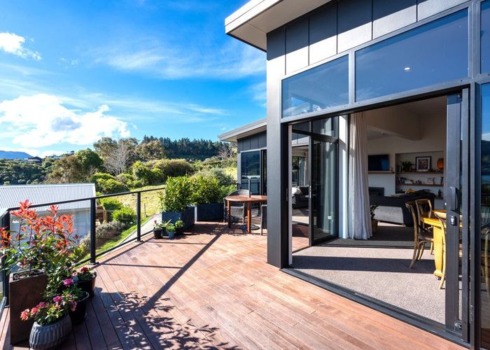  at 82 Mission Cove, Company Bay, Dunedin