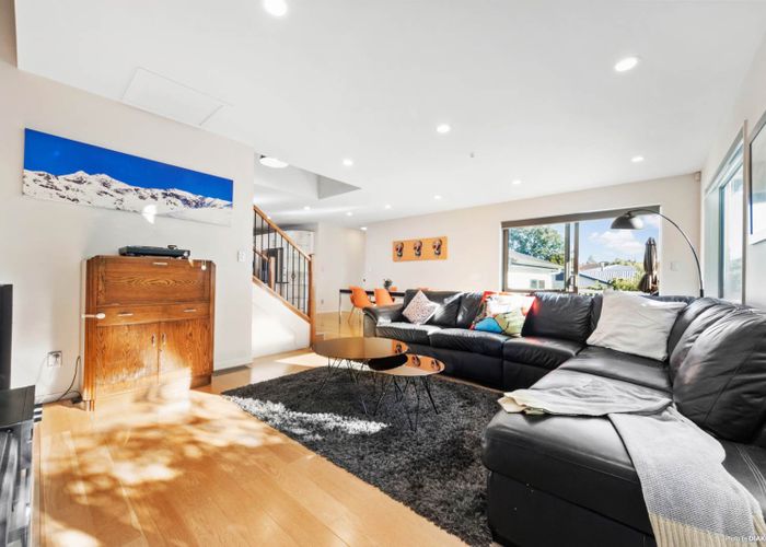  at 74A Lantana Road, Green Bay, Auckland