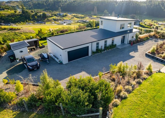  at 50 Eban Road, Redwood Valley