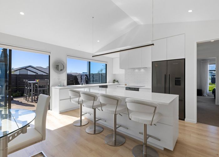  at 52 Manakura Street, Russley, Christchurch City, Canterbury