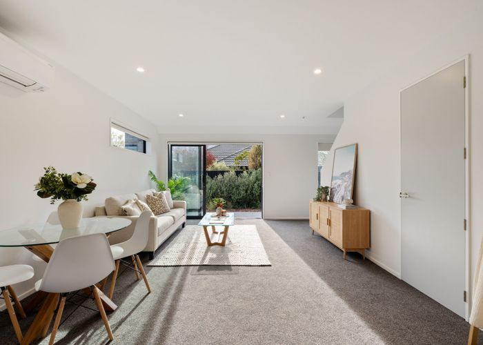  at 2/59 Waimairi Road, Upper Riccarton, Christchurch