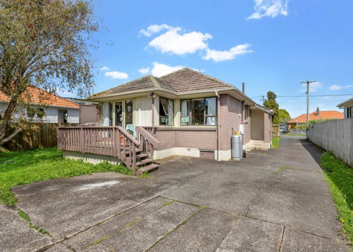  at 19 Parkinson Avenue, Mount Roskill, Auckland City, Auckland