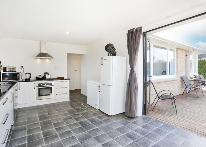  at 11 Rothesay Place, Rockdale, Invercargill