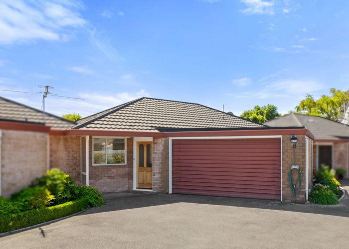  at 2/98 Domain Terrace, Spreydon, Christchurch