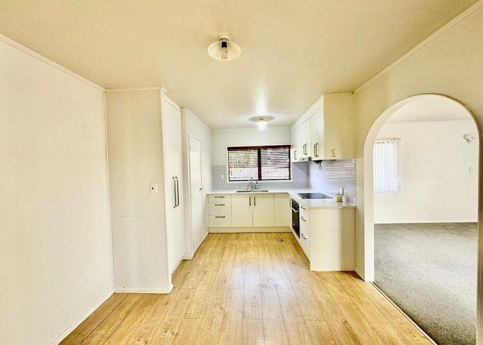  at 18 Banyan Drive, Totara Heights, Manukau City, Auckland