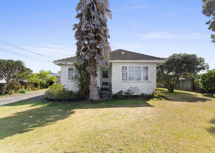  at 39 Hain Avenue, Mangere East, Auckland
