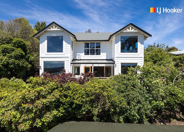  at 33 Marine Parade, Macandrew Bay, Dunedin