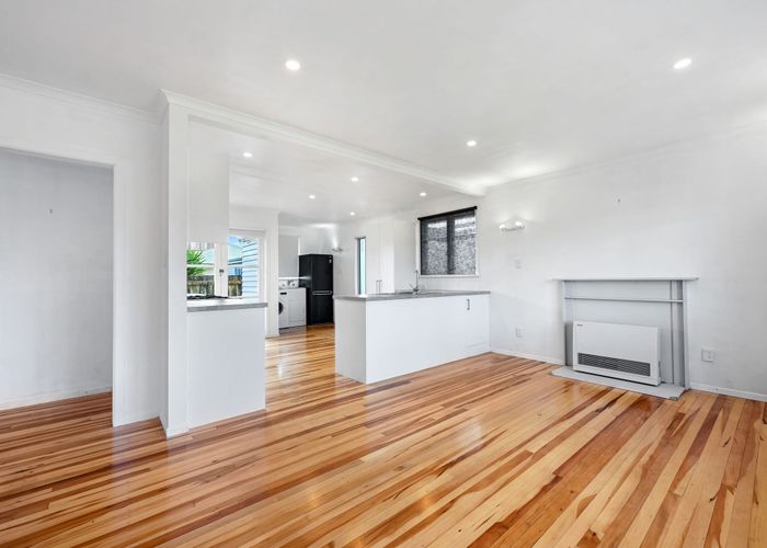  at 3 Glenview Terrace, Glenview, Hamilton