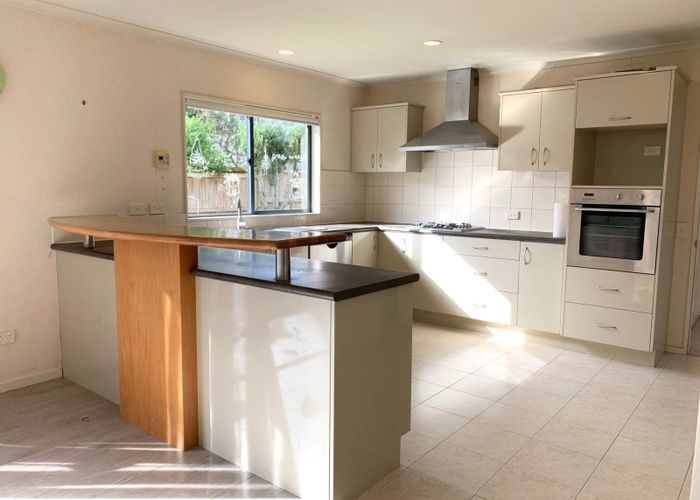  at 18 Thornbury Crescent, East Tamaki Heights, Manukau City, Auckland