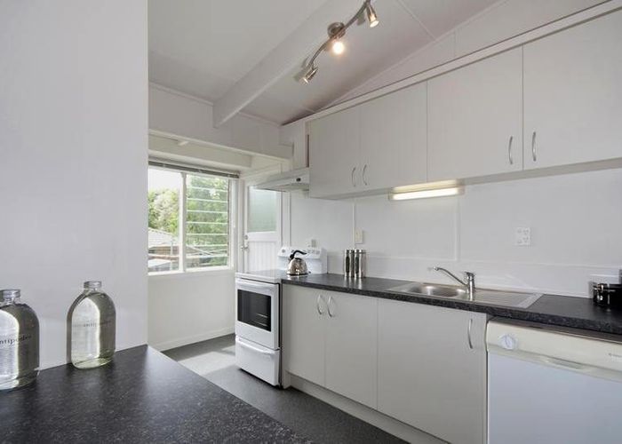  at 21 Rimu st, New Lynn, Waitakere City, Auckland
