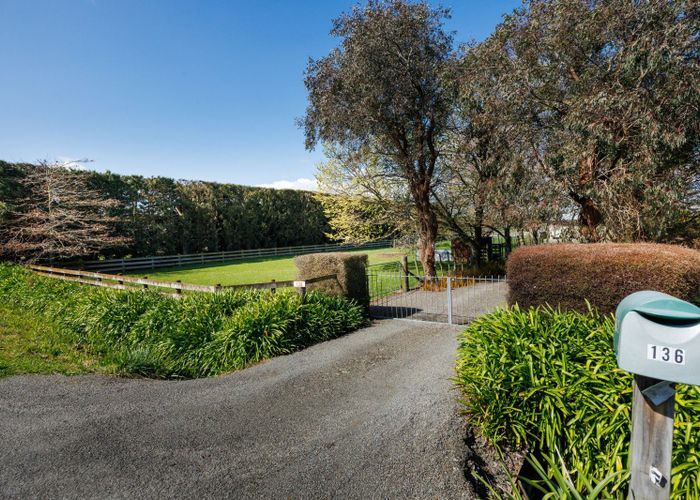  at 136 Newbury Line, Palmerston North