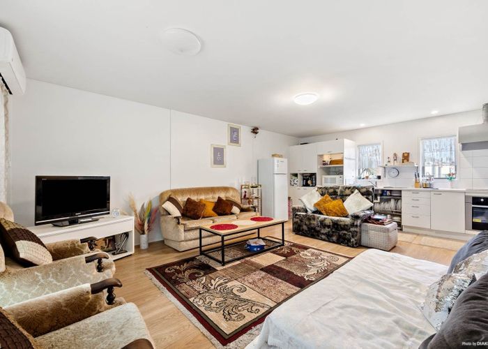  at 3/4 Ambrico Place, New Lynn, Waitakere City, Auckland