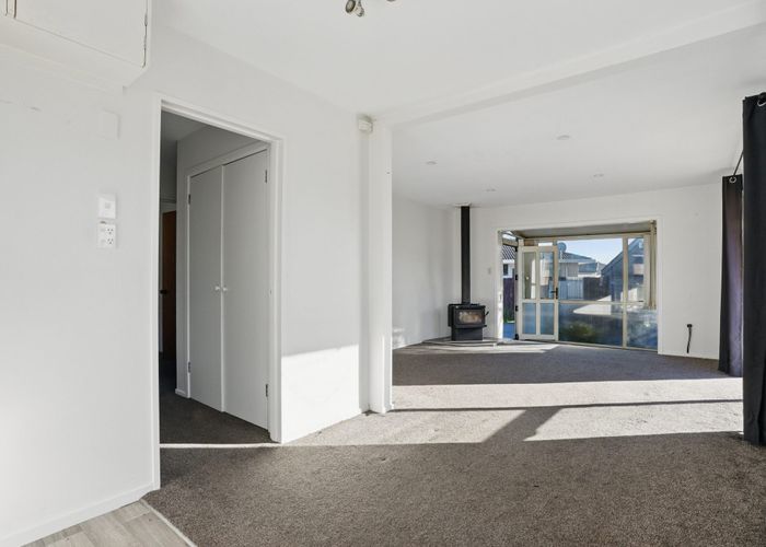  at 2/19 Leonie Place, Aranui, Christchurch City, Canterbury