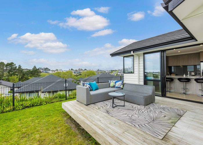  at 16 Grut Greens, Silverdale, Silverdale