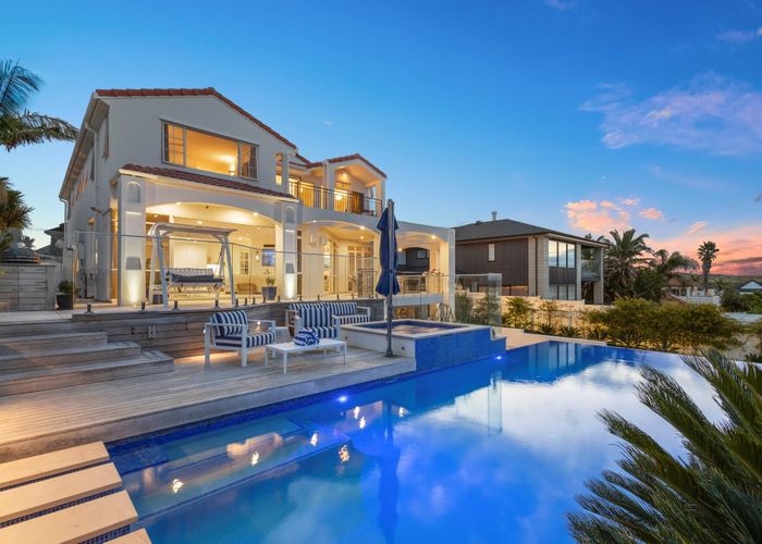  at 9 Gilberd Place, Torbay, Auckland