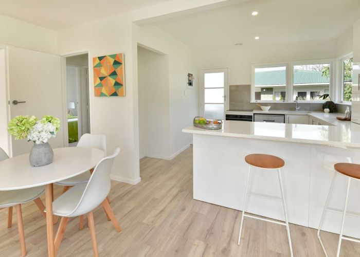  at 2/5 Margaret Place, Milford, Auckland