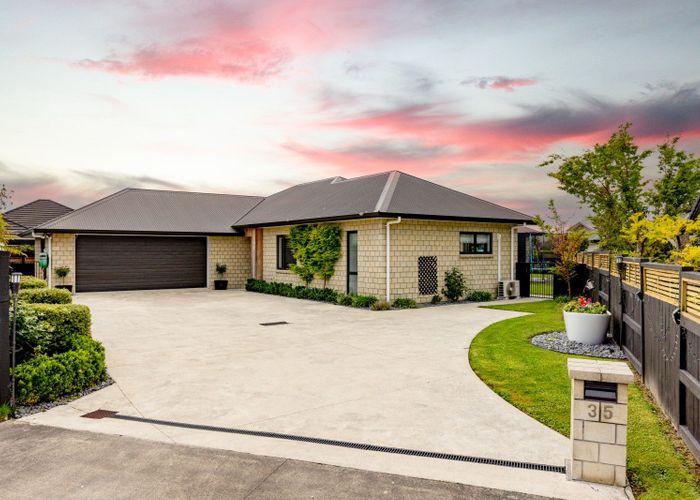  at 35 Plescher Crescent, Leamington, Cambridge