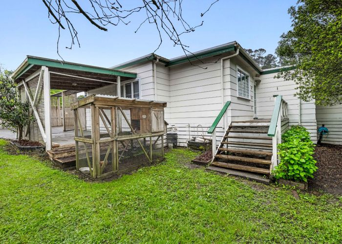  at 2/617 Swanson Road, Swanson, Waitakere City, Auckland