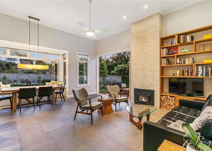  at 11 Kenny Road, Remuera, Auckland