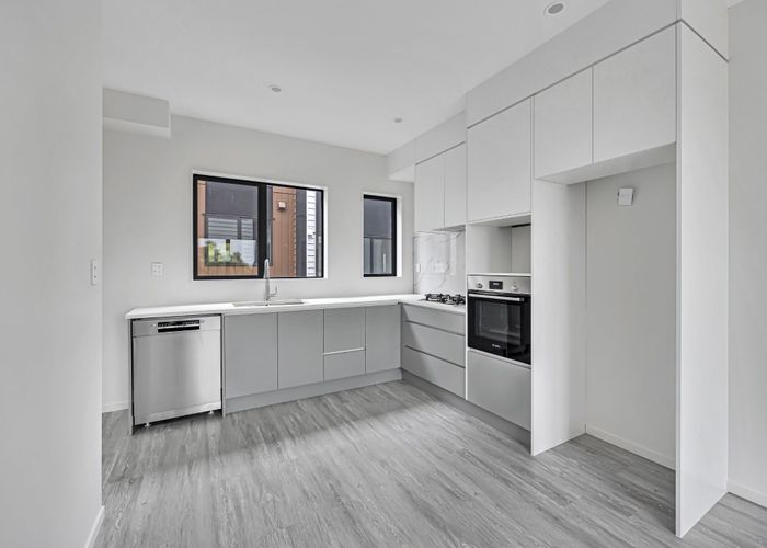  at 10/15 Crayford Street, Avondale, Auckland City, Auckland