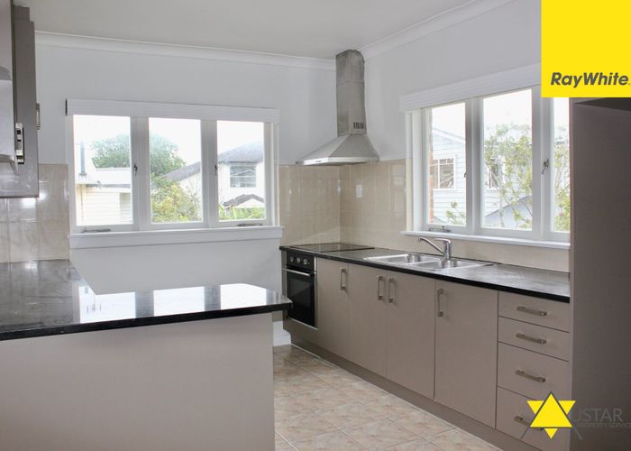  at 3 Invermay Avenue, Mount Roskill, Auckland City, Auckland
