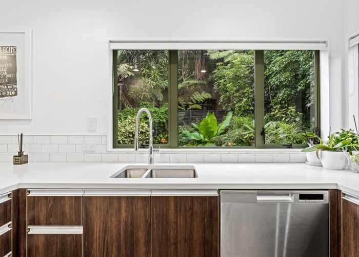  at 9/68A Woodlands Crescent, Browns Bay, North Shore City, Auckland