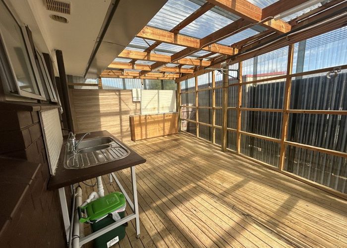  at 1/24 Bertrand Road, Mount Wellington, Auckland