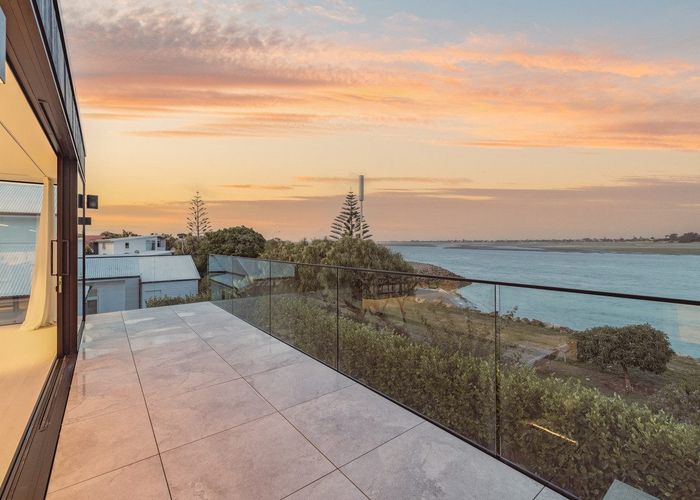  at 8a Beachville Road, Redcliffs, Christchurch City, Canterbury