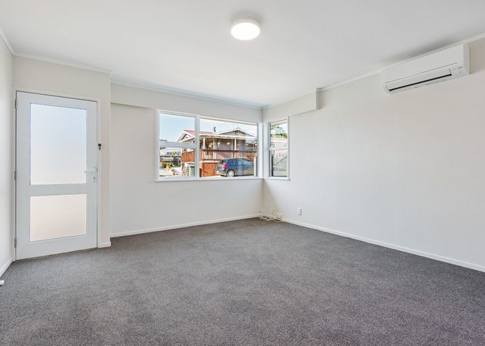  at 1/82 Buckland Road, Mangere East, Manukau City, Auckland