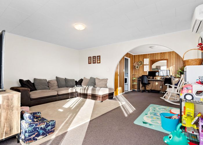  at 2/12 Kopu Place, Clendon Park, Manukau City, Auckland