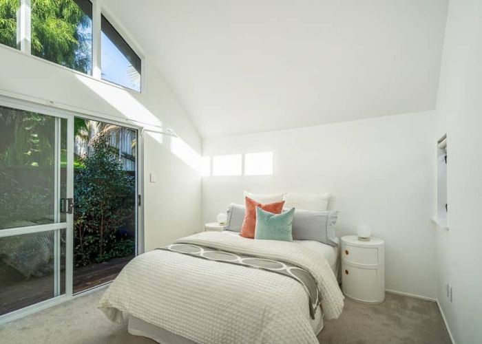  at 2/81 Dryden Street, Grey Lynn, Auckland