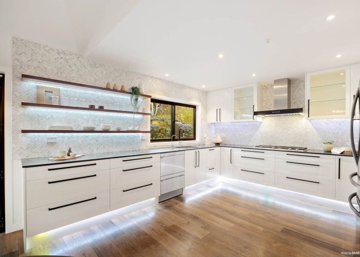  at 2/24 Ngataringa Road, Devonport, North Shore City, Auckland