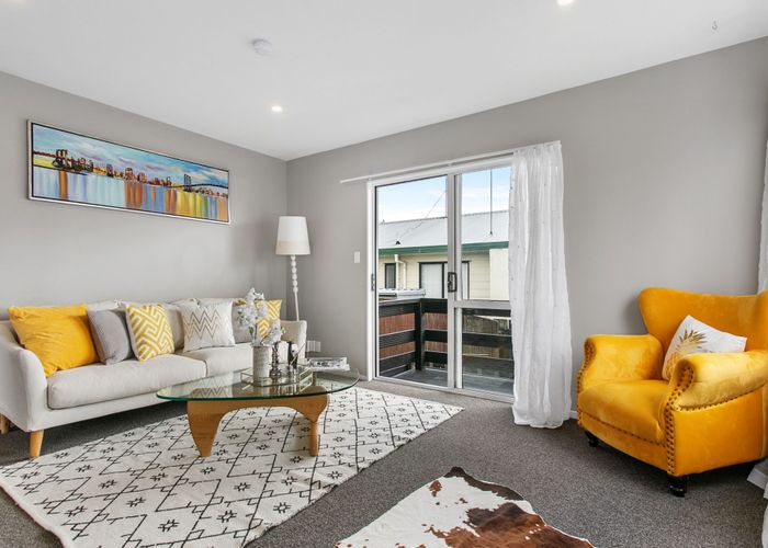  at 1/73 Redcrest Avenue, Papakura, Papakura, Auckland