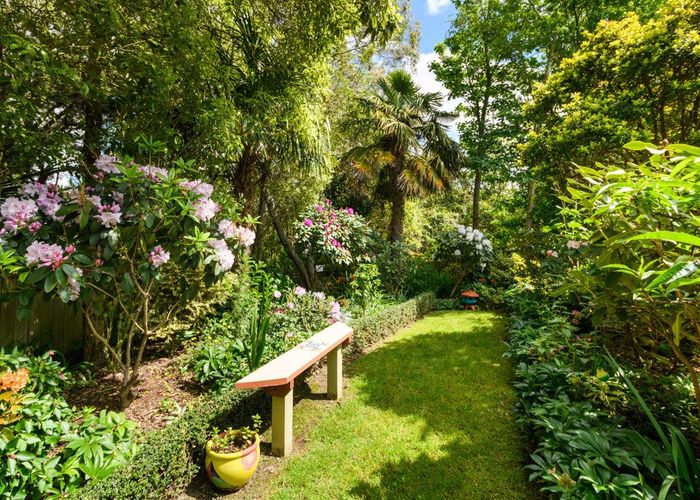  at 11 La Lena Grove, Fitzherbert, Palmerston North, Manawatu / Whanganui