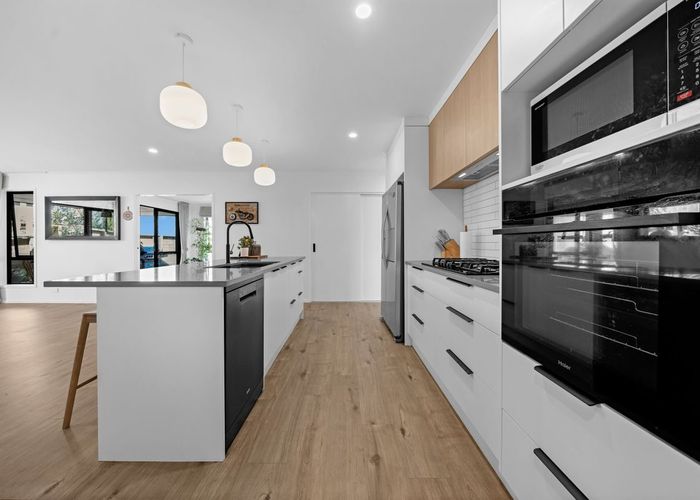  at 63 LEATHEM CRESCENT, Pokeno, Franklin, Auckland