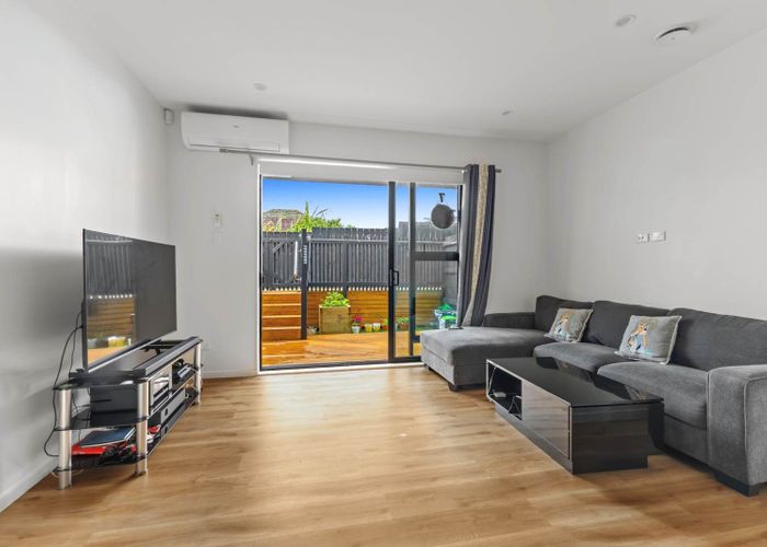  at 7/29 Tudor Road, Henderson, Waitakere City, Auckland