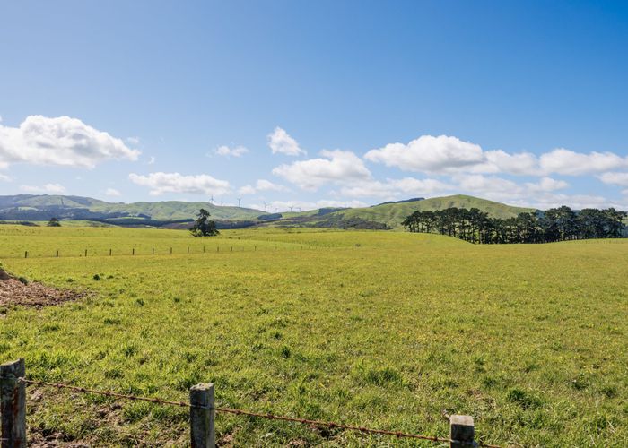  at 42 Cyprus Place, Fitzherbert, Palmerston North
