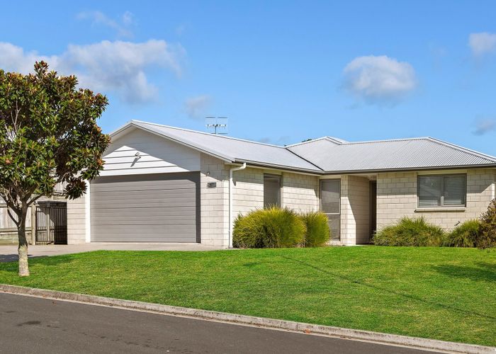  at 47 Fairfax Crescent, Pyes Pa, Tauranga