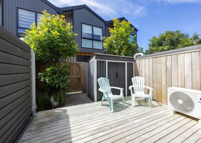  at 2/108 Beach Road, Te Atatu Peninsula, Waitakere City, Auckland