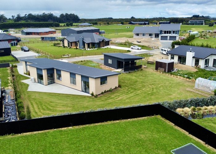  at 8 Chatham Rise, Seaward Bush, Invercargill